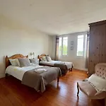 度假居 House *